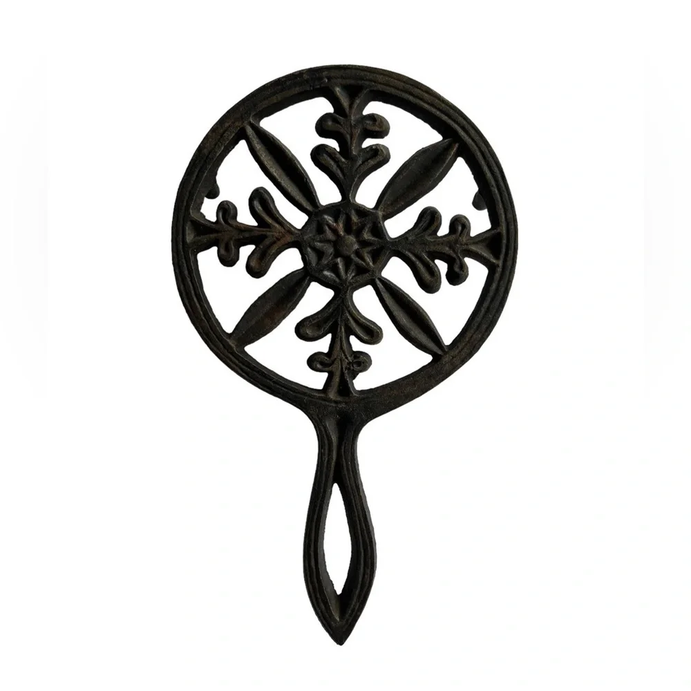 Vintage Cast Iron Footed Trivet #544 / Ornate black kitchen decor